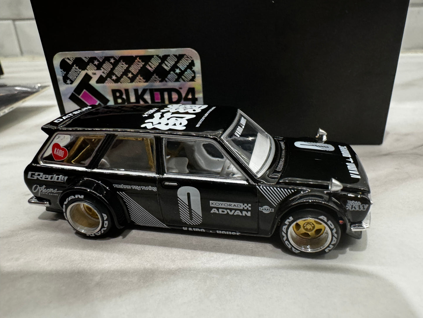 Mini GT x Kaido House Datsun 510 Wagon BLKLTD #4 Bundle Limited #89/250 & Pins