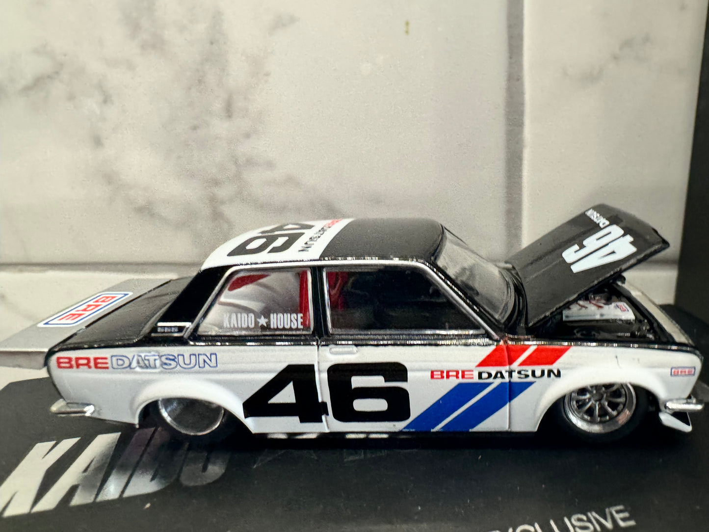 Mini GT Kaido House BLKLTD #6 BRE DATSUN 510 WITH 4 PINS #164/300 with gift bag