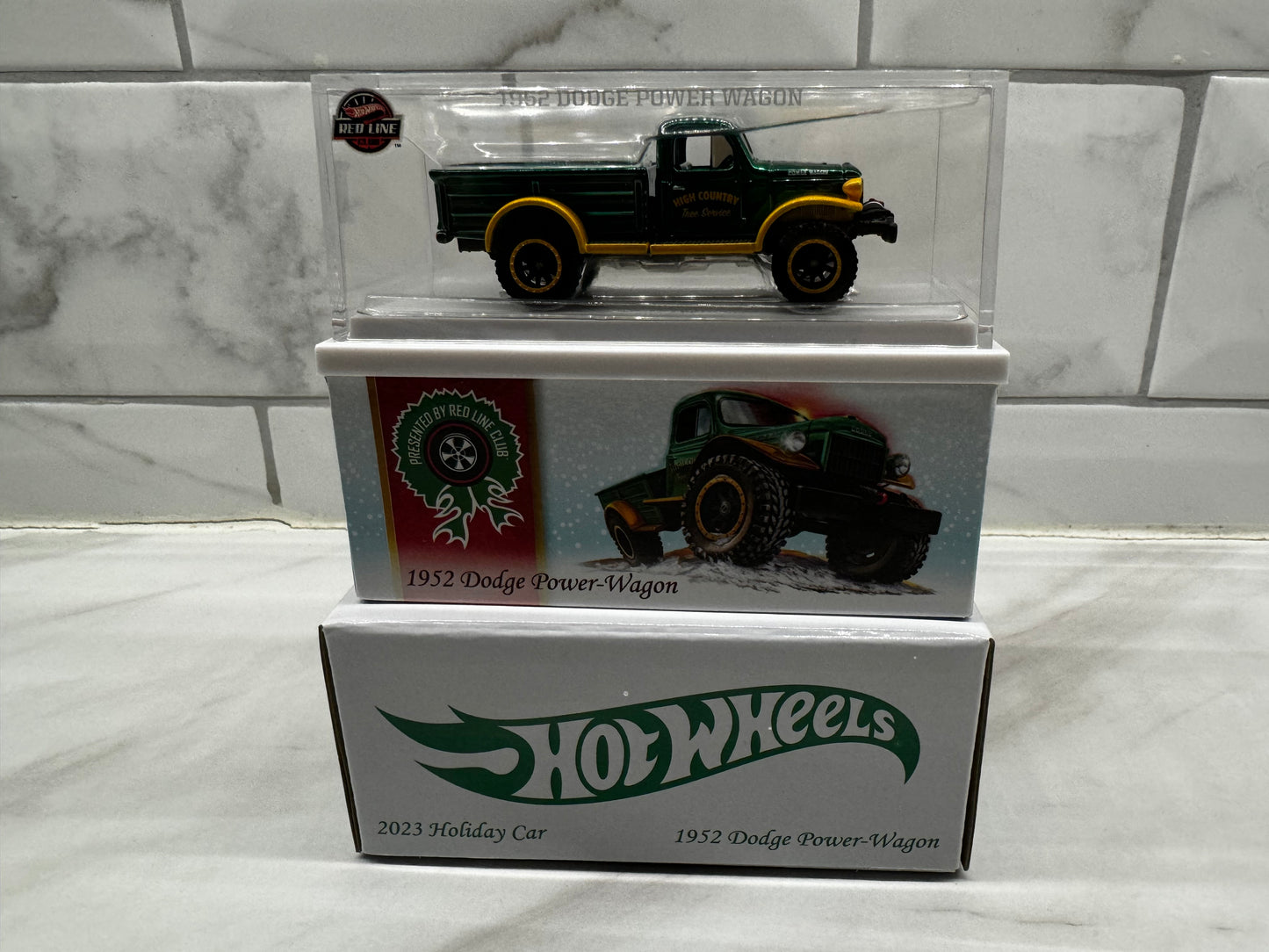 Hot Wheels 1953 Dodge Power Wagon Christmas Edition Red Line Club 19925/30000