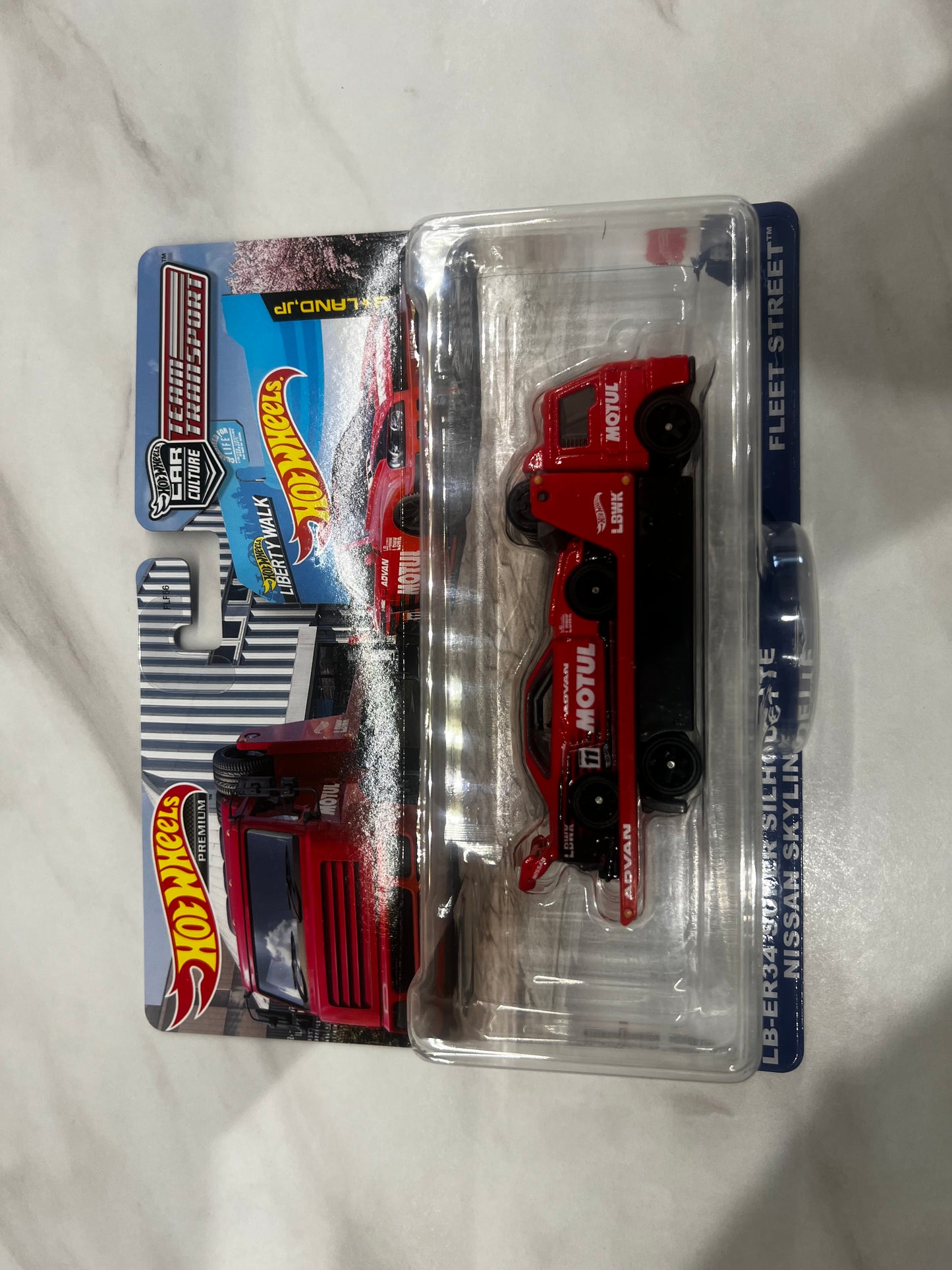 Hot Wheels LB-ER34 Silhouette Skyline Team Transporter with protecto