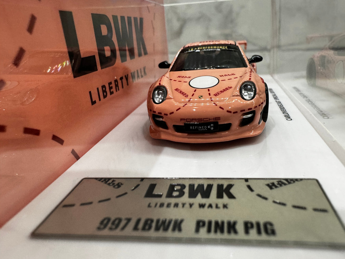 Inno64 Porsche 997 LBWK Pink Pig Special Edition (1/64)