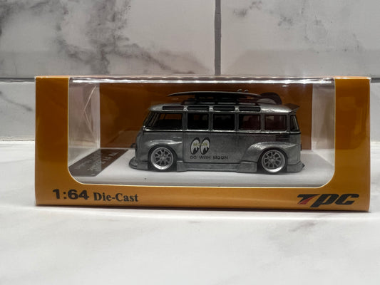 1/64 TPC Volkswagen VW T1 Kombi Mooneyes 499pcs