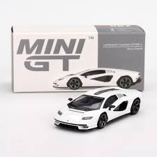 Mini GT Lamborghini Countach LPI 800-4 White (1:64) (567)