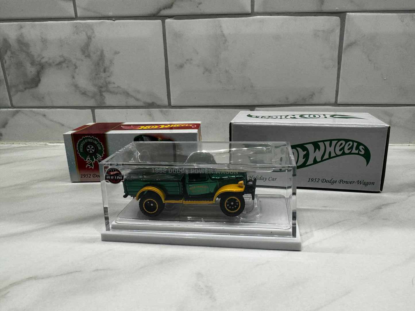 Hot Wheels 1952 Dodge Power Wagon RLC Christmas Edition 2022 3516/30000