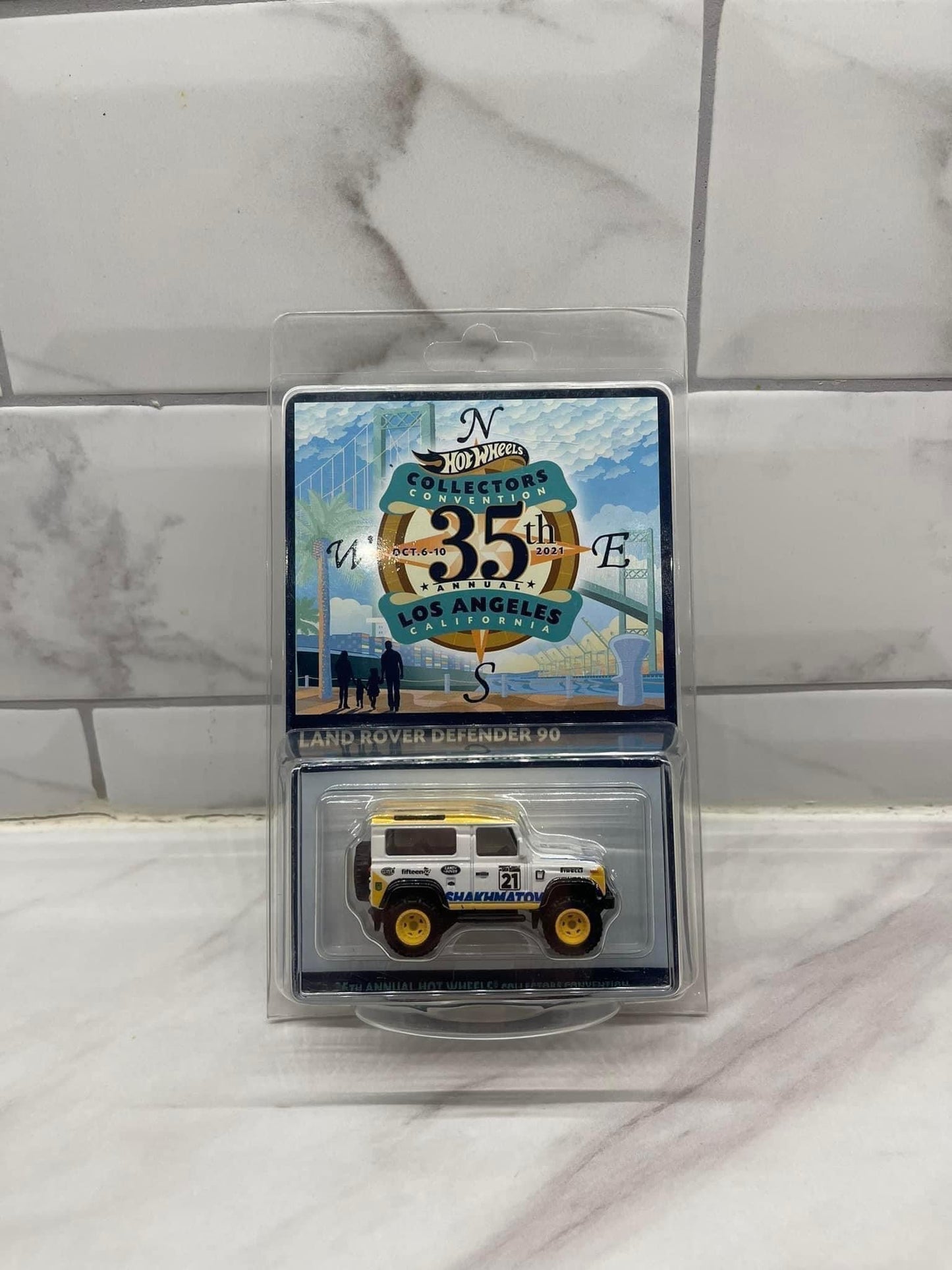 2021 Hot Wheels 35th LA Convention Dinner Car Land Rover Defender 90