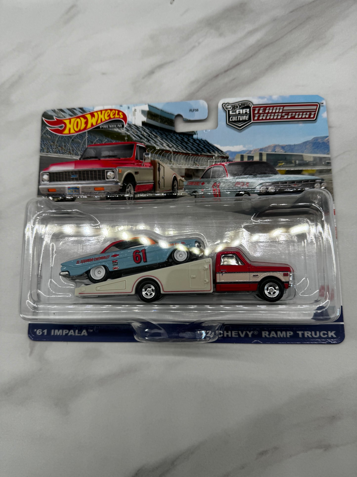 Hot Wheels  61 Impala & Chevy Ramp Truck