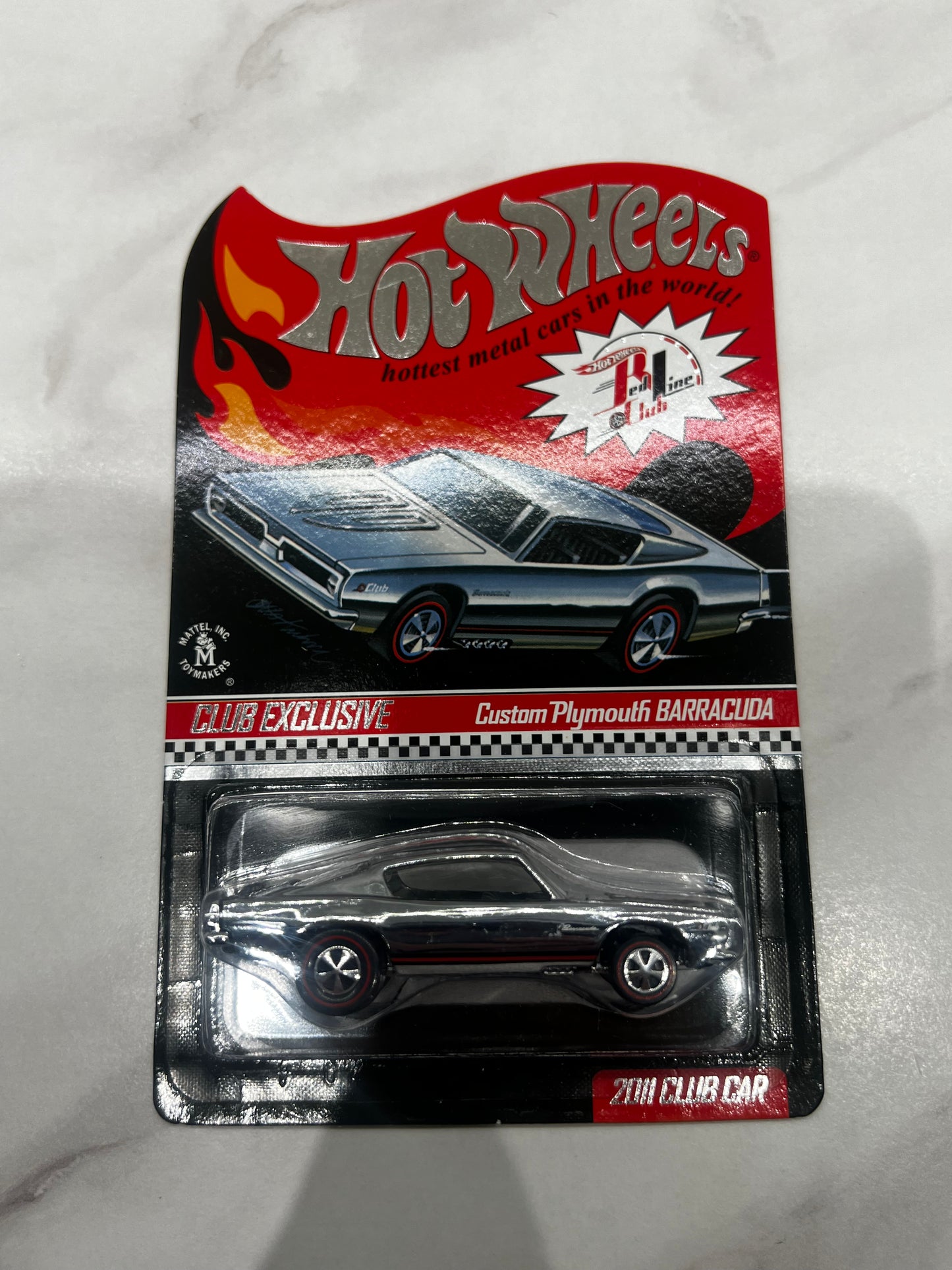 Hot Wheels 2011 Club Car Custom Plymouth Barracuda 2237/3000 pin badge & card included