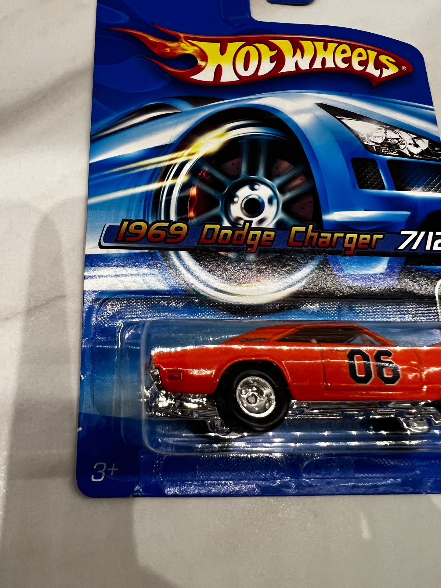 Hot Wheels 1969 Dodge Charger Super Treasure Hunt 2006 Long Card