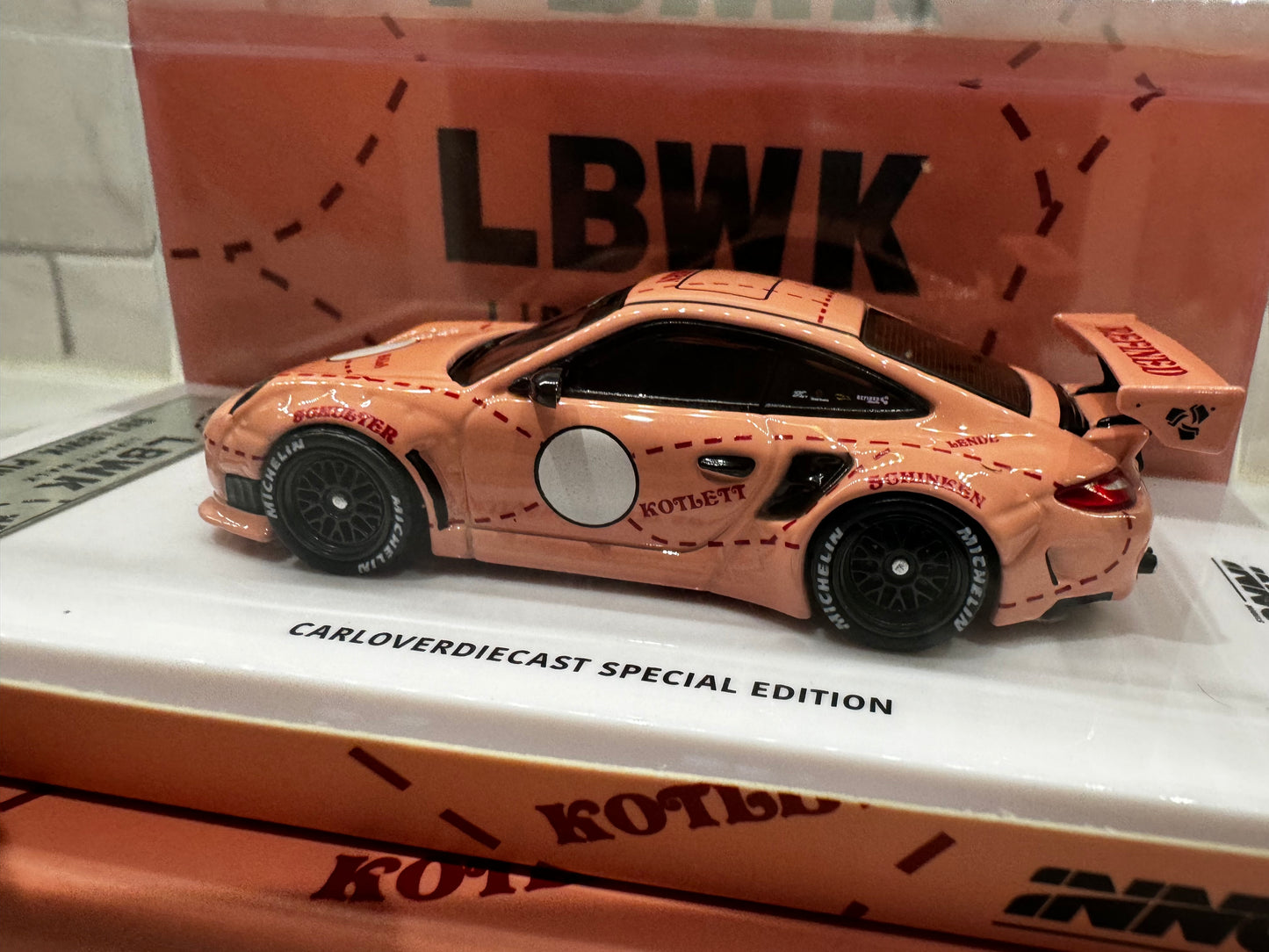 Inno64 Porsche 997 LBWK Pink Pig Special Edition (1/64)