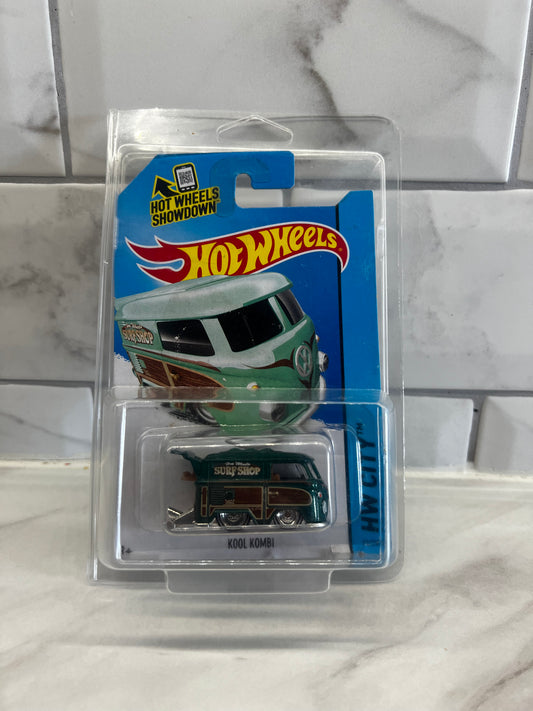 2015 HOT WHEELS Super Treasure Hunt KOOL KOMBI VW Volkswagen In protector