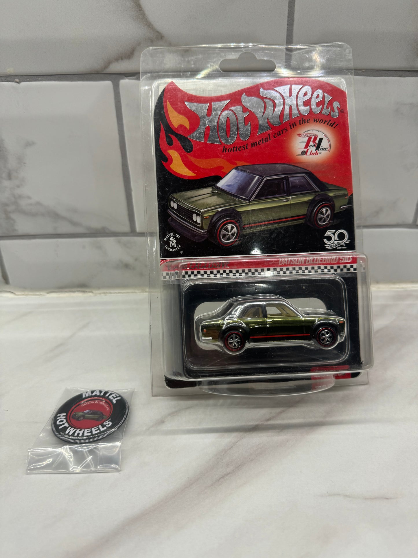 Hot Wheels 2018 Red Line Club Exclusive Datsun Bluebird 510 Olive with pin