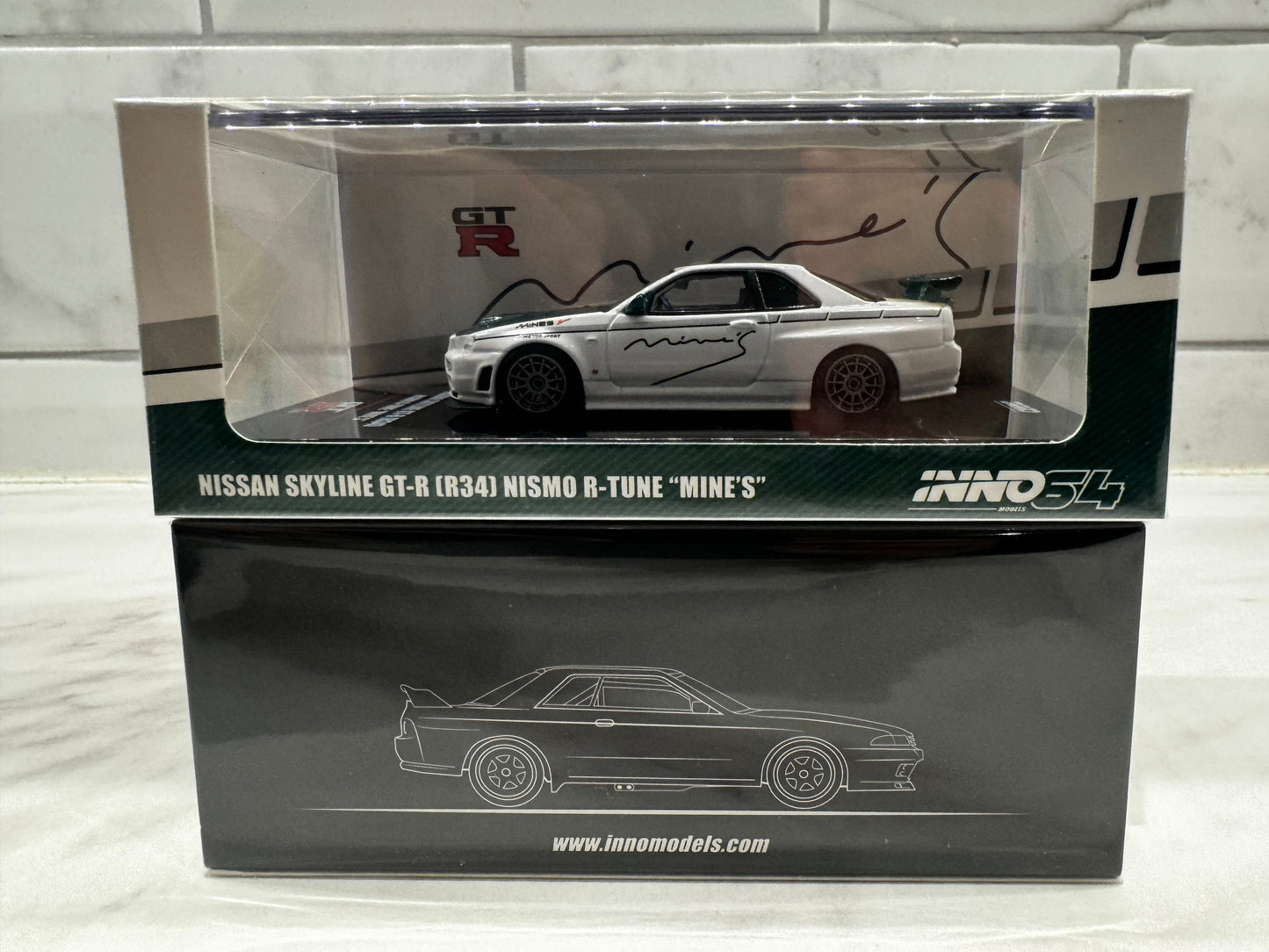 INNO64 1/64 Nissan Skyline GT-R R34 Nismo R-TUNE Mine’s Green Carbon Hood Mines