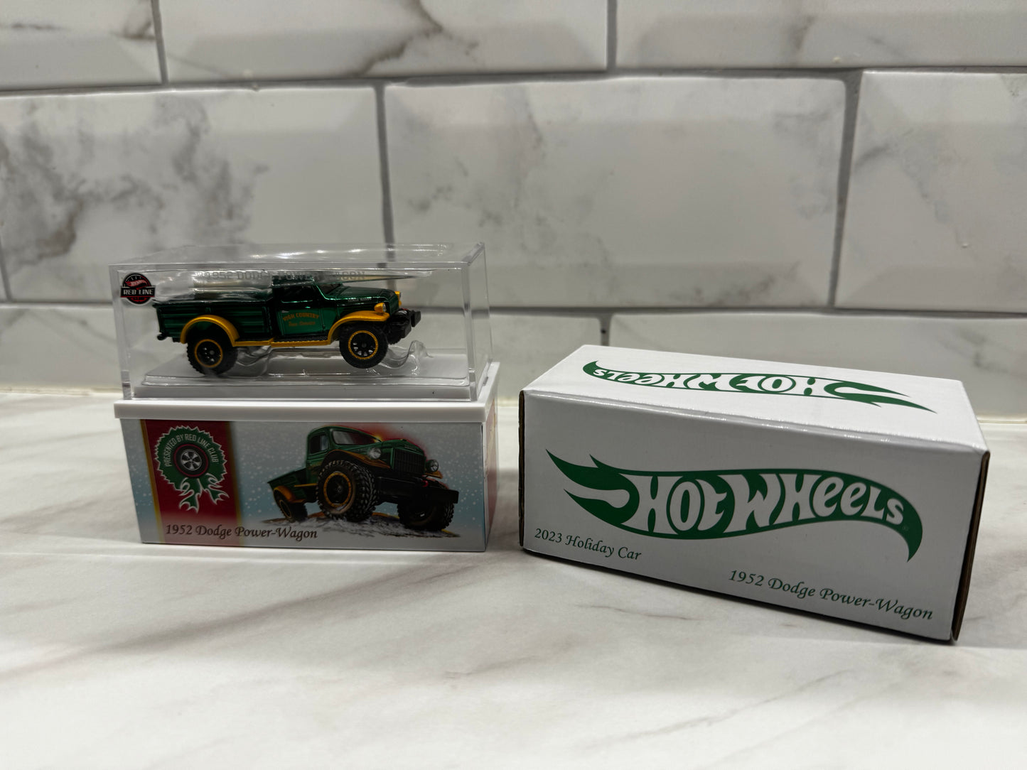 Hot Wheels 1952 Dodge Power Wagon RLC Christmas Edition 2022 3516/30000