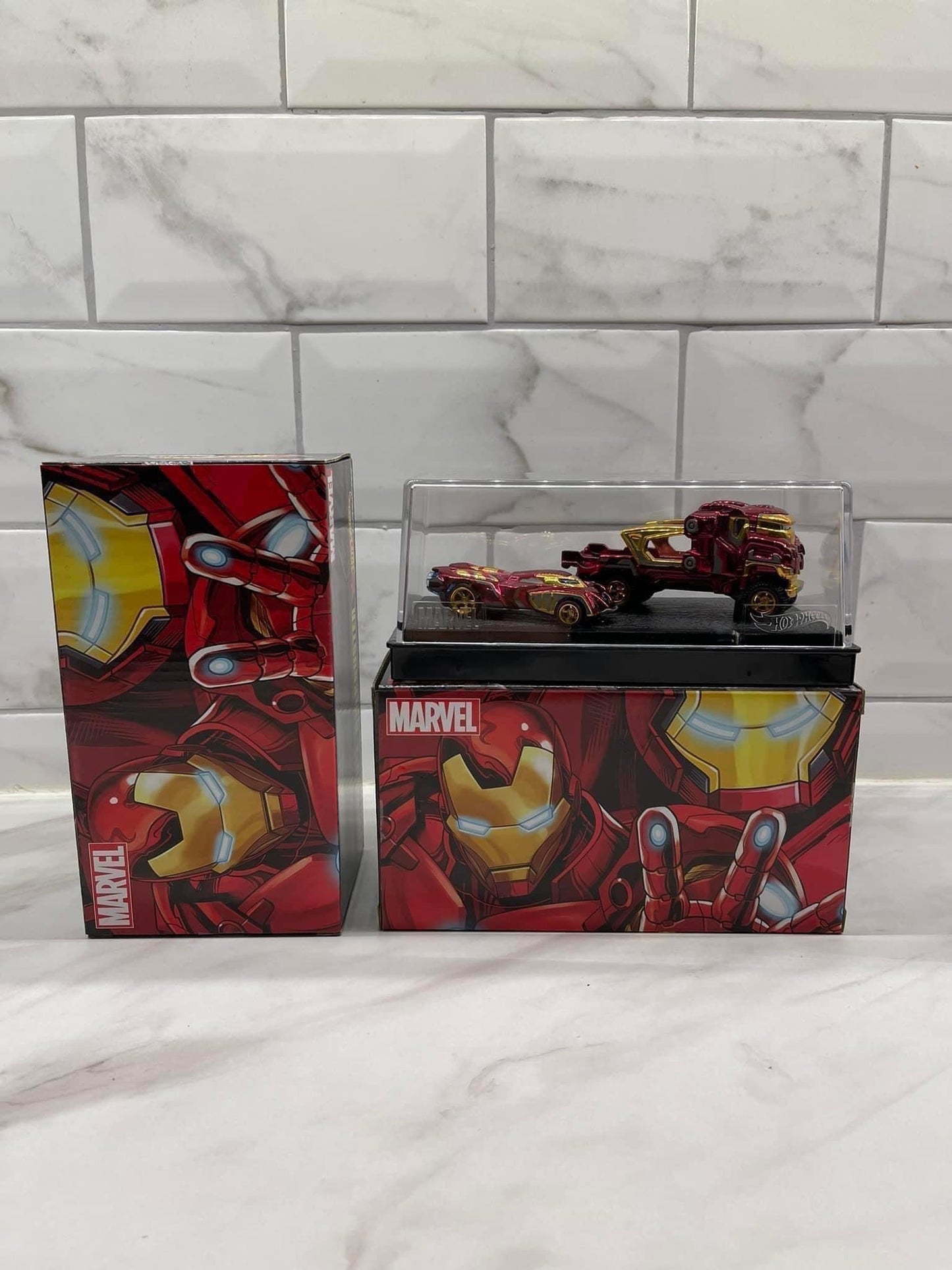 Hot Wheels RLC HWC Exclusive - Marvel Iron Man & Hulkbuster - 508/4000 - LOW NUMBER