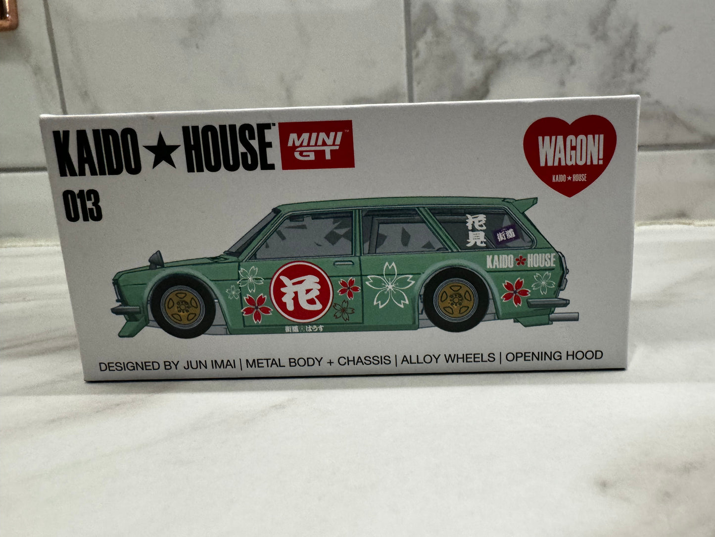 Mini GT Kaido House 013 Datsun 510 Wagon BRE V1 CHASE 1:64