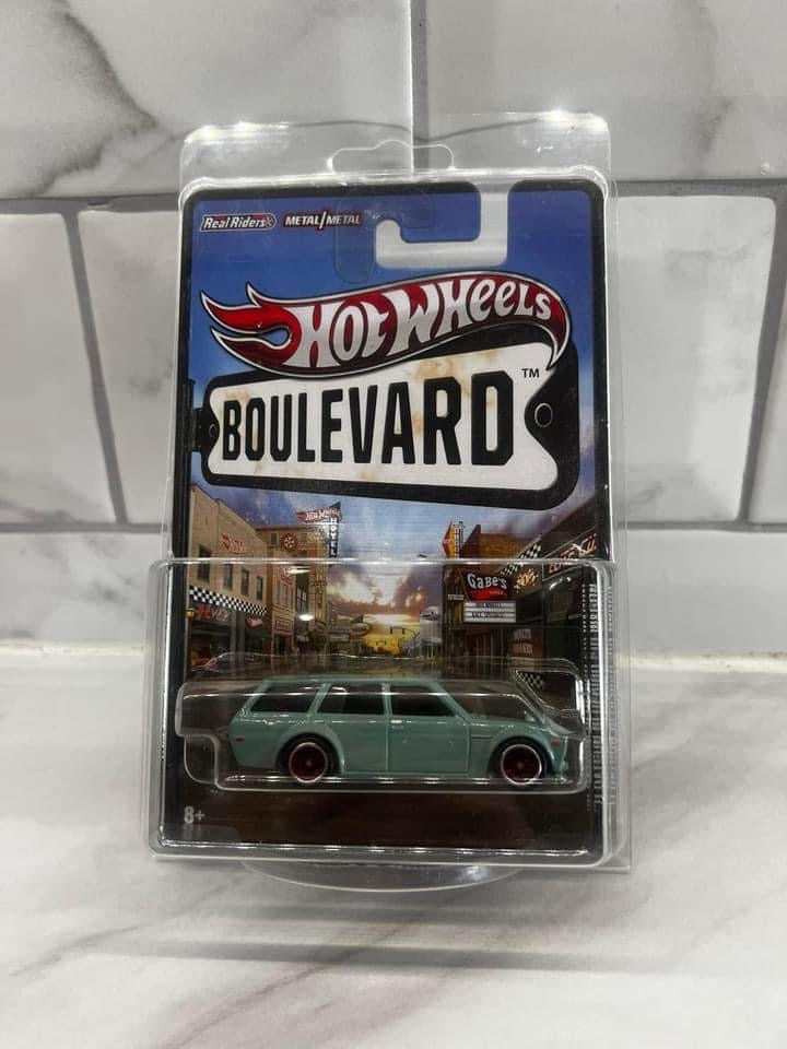 Hot Wheels Datsun Wagon Boulevard