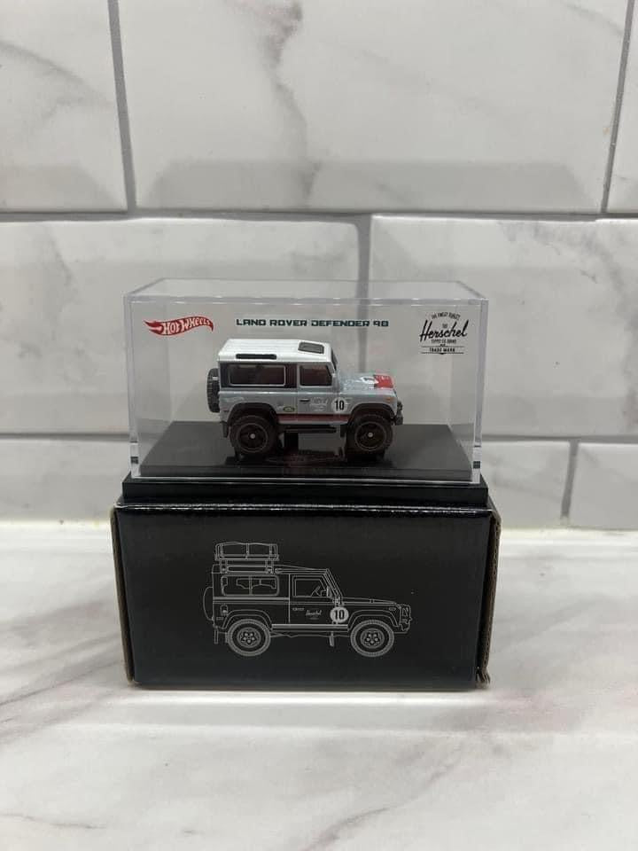 Hot Wheels Herschel Land Rover Defender